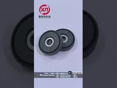 à l'aide d'un dispositif de détection